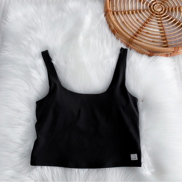 NWOT Vuori Daily Crop Top Black - Picture 4 of 12